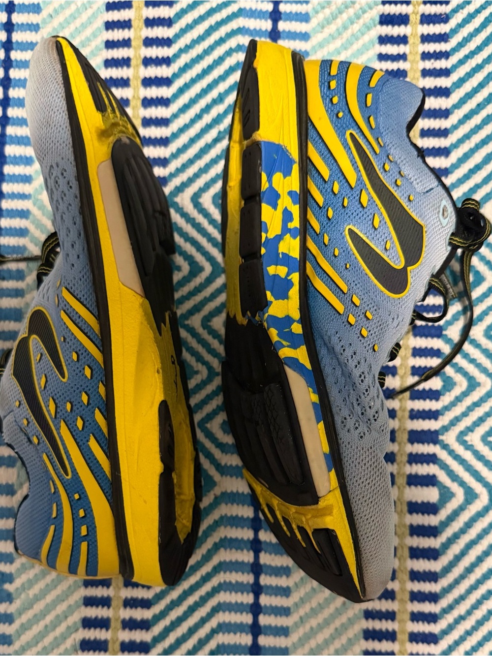 Newton Men's Kismet 8 Athletic Shoes in Light Blue and Yellow